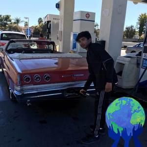 Meet your Posher, Max